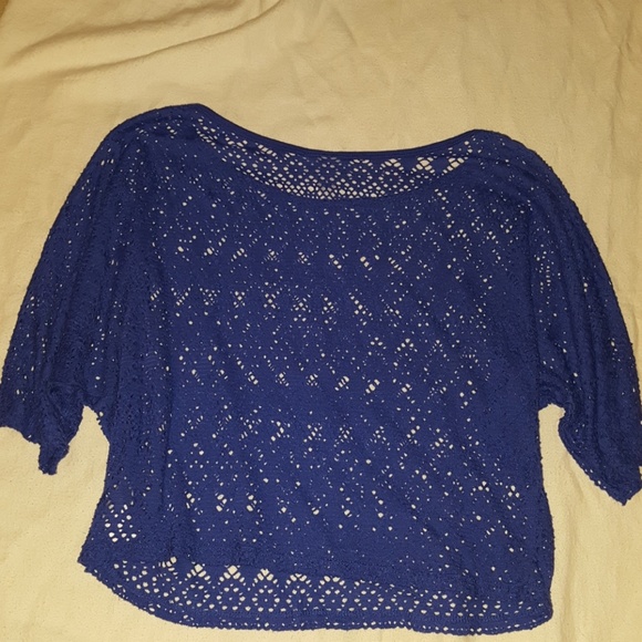 Crop Top - Picture 2 of 3